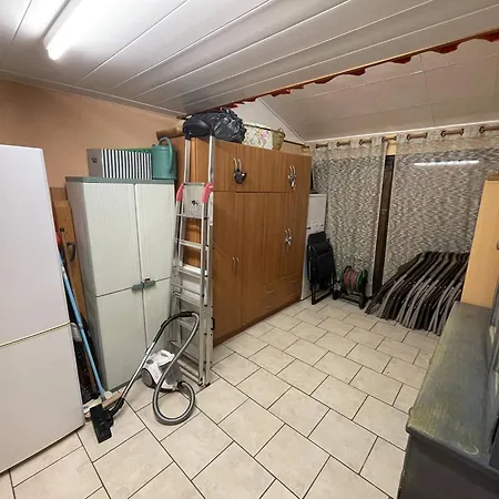 Pavillon T3 Avec Mezzanine, Garage, Clim, Terrasse, Piscine, 400m - Cyprien - Fr-1-106-103 Villa *