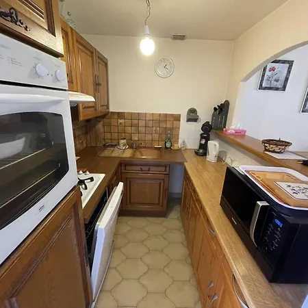 Villa Pavillon T3 Avec Mezzanine, Garage, Clim, Terrasse, Piscine, 400m - Cyprien - Fr-1-106-103